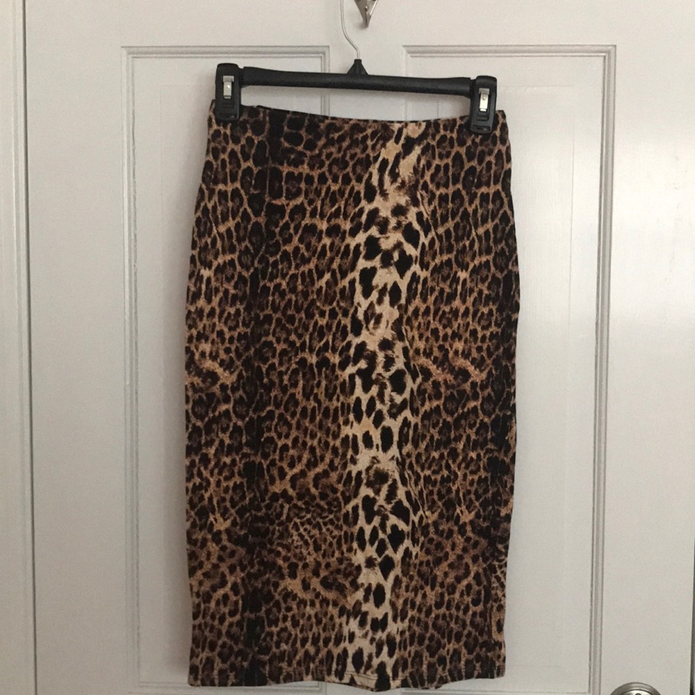 Leopard skirt